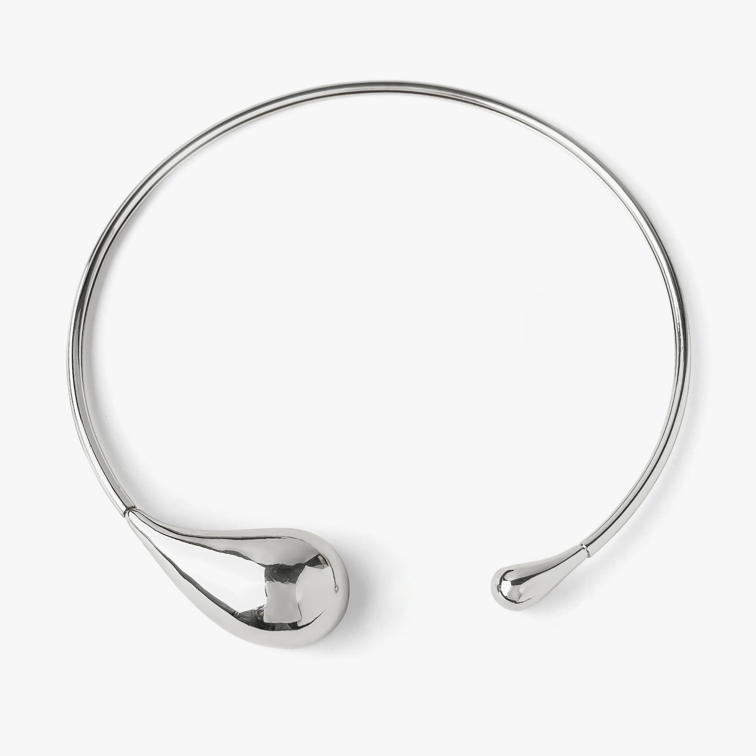 Silver open-ended choker with teardrop accents, modern accessory styling