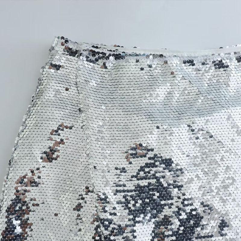 Sequin embellished mini skirt, party outfit styling