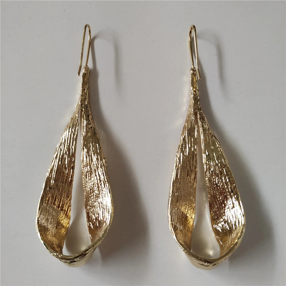 Golden Calla Long Hollow Earrings - Gold - Mermaid Way