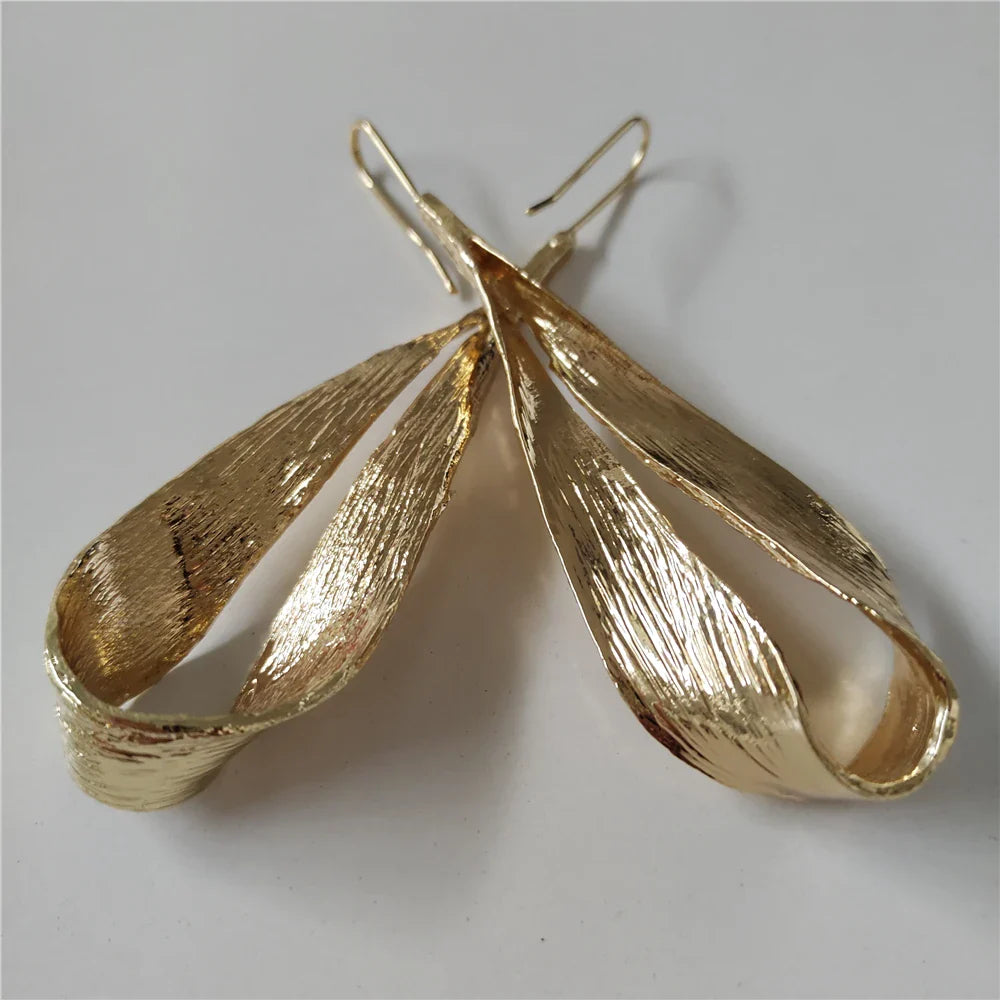 Golden Calla Long Hollow Earrings - Gold - Mermaid Way