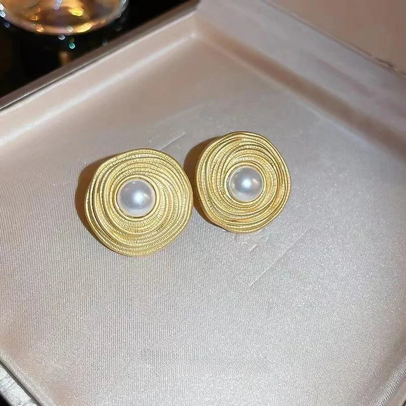 Pearl Orbit Stud Earrings - Gold - Mermaid Way