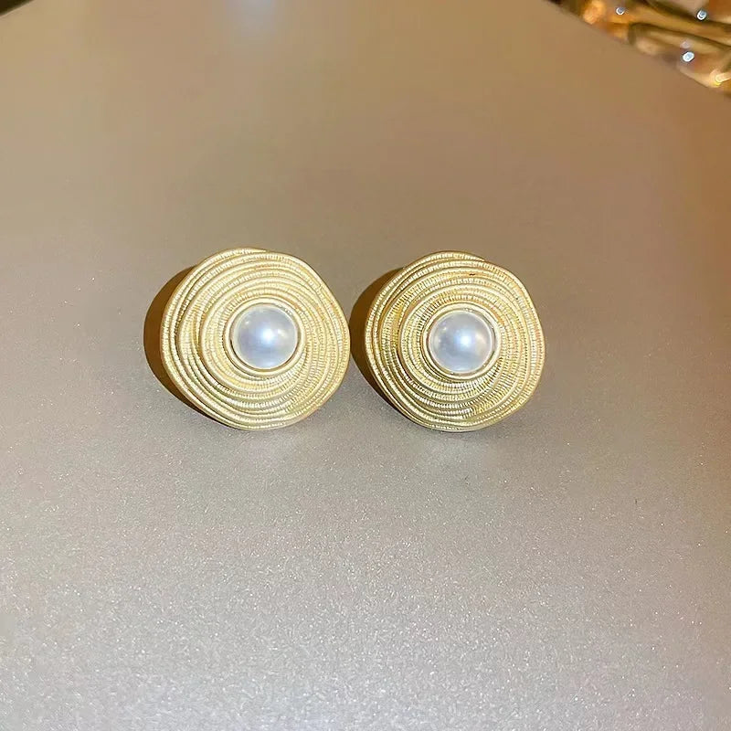 Pearl Orbit Stud Earrings - Gold - Mermaid Way