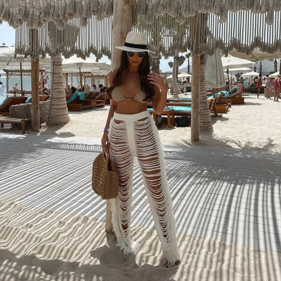 beige bikini top with wide-brim hat and woven beach bag, beachwear style