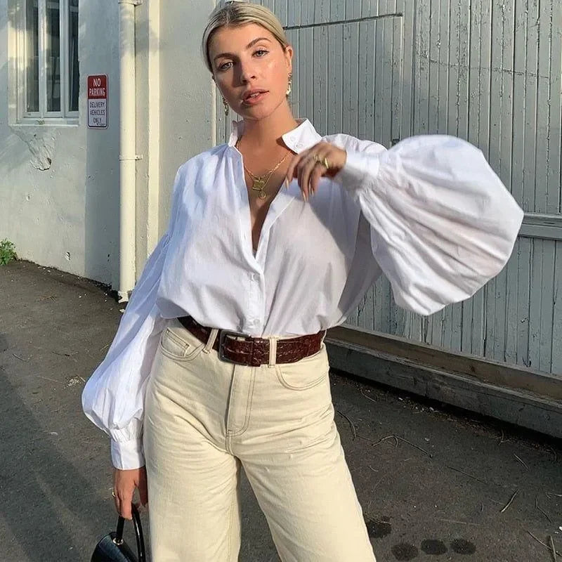white blouse with puff sleeves, casual look