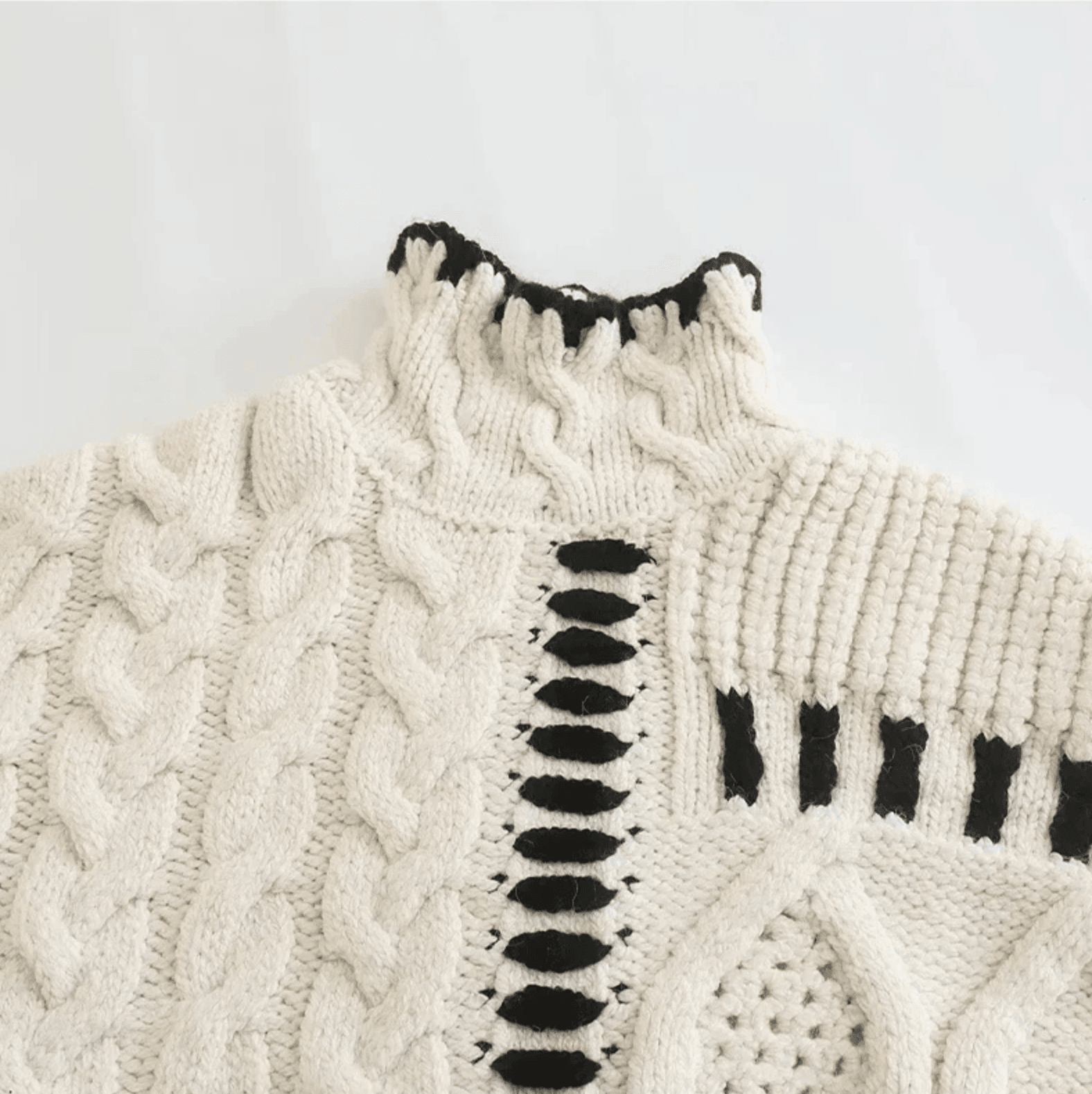 Cozy Impression Turtleneck Loose Sweater - Ivory / S - Mermaid Way