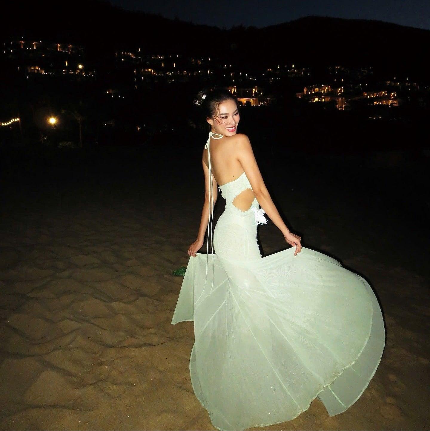 Butterfly Halter Light Green Maxi Dress - Mermaid Way M Butterfly Halter Light Green Maxi Dress - Mermaid Way M
