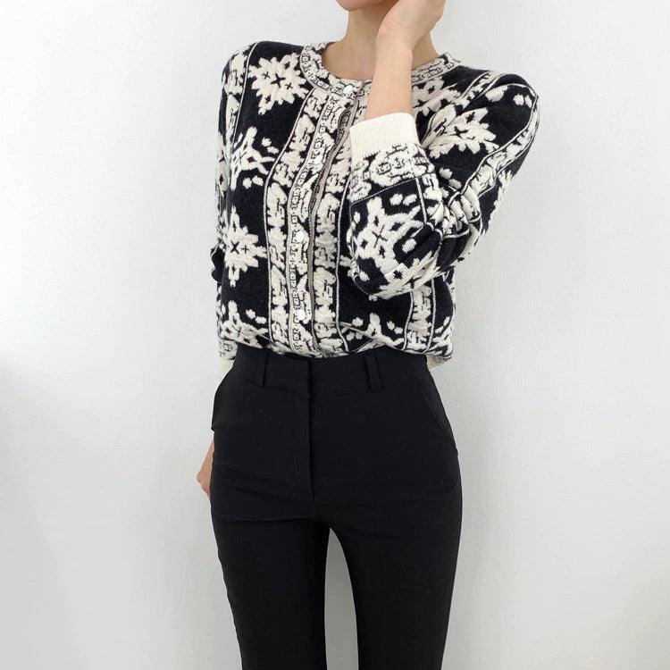 Elsa Elegant Floral Embroidery Cardigan - Black / One Size - Mermaid Way