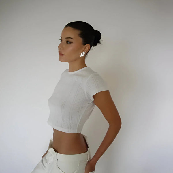 Short-sleeve fitted crop top, casual everyday style