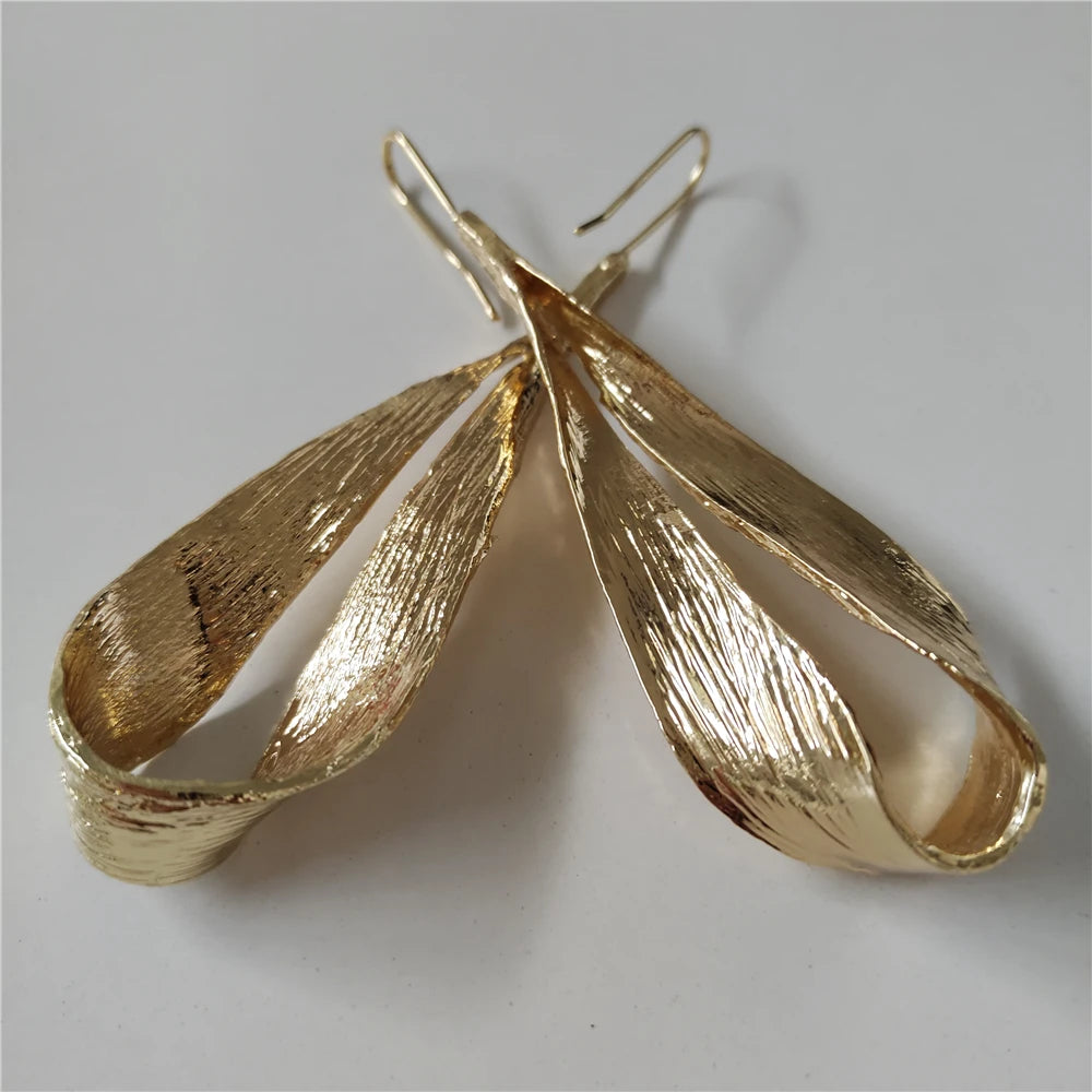 Golden Calla Long Hollow Earrings - Gold - Mermaid Way