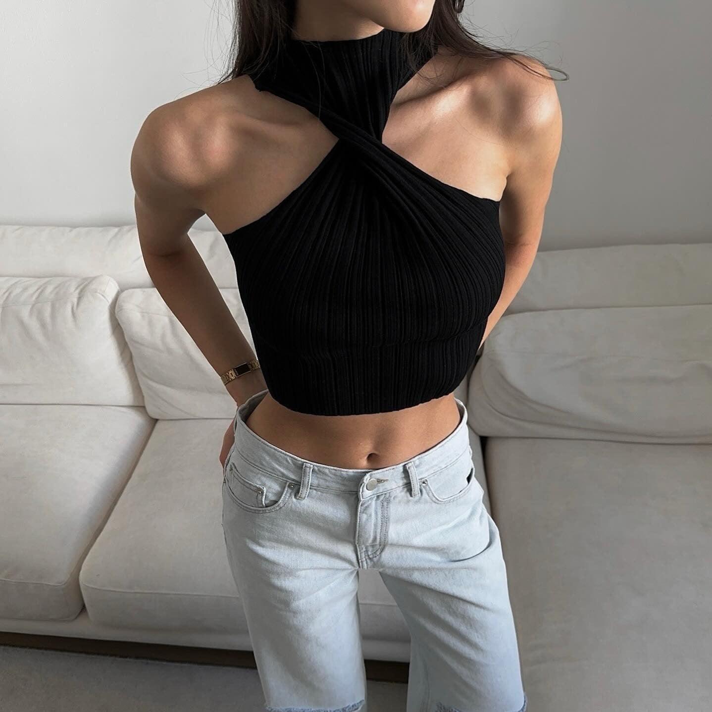 Heartbeat Ribbed Twisted Crop Top - Black / S - Mermaid Way