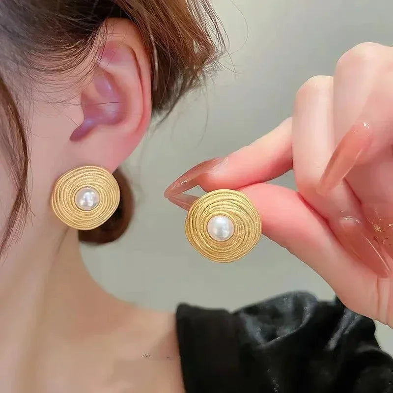 Pearl Orbit Stud Earrings - Gold - Mermaid Way