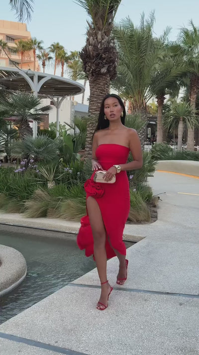 Avenelle Maxi Dress With Gloves - Red / S - Mermaid Way