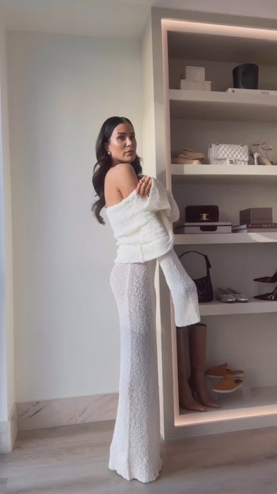 Love Story Off-Shoulder White Maxi Dress - Mermaid Way Video