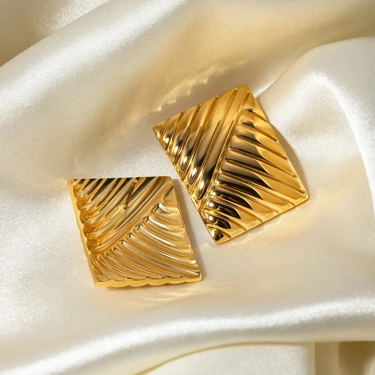 Square Lined Gold Earings Mermaid Way