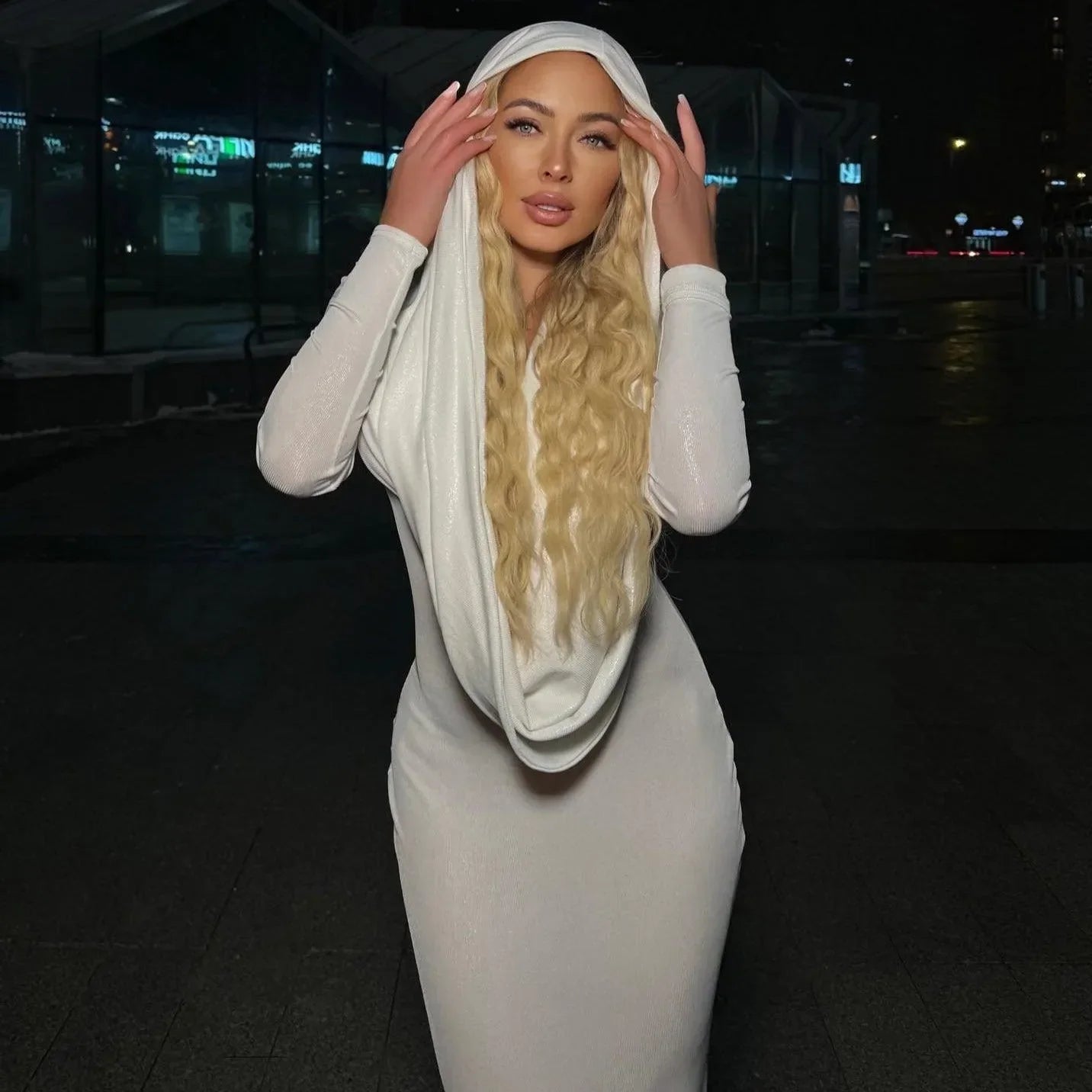 Ocane Vtements - Femme Pure Long Sleeve Hooded Maxi Dress White / M Ocane Vtements - Femme Pure Long Sleeve Hooded Maxi Dress White / M