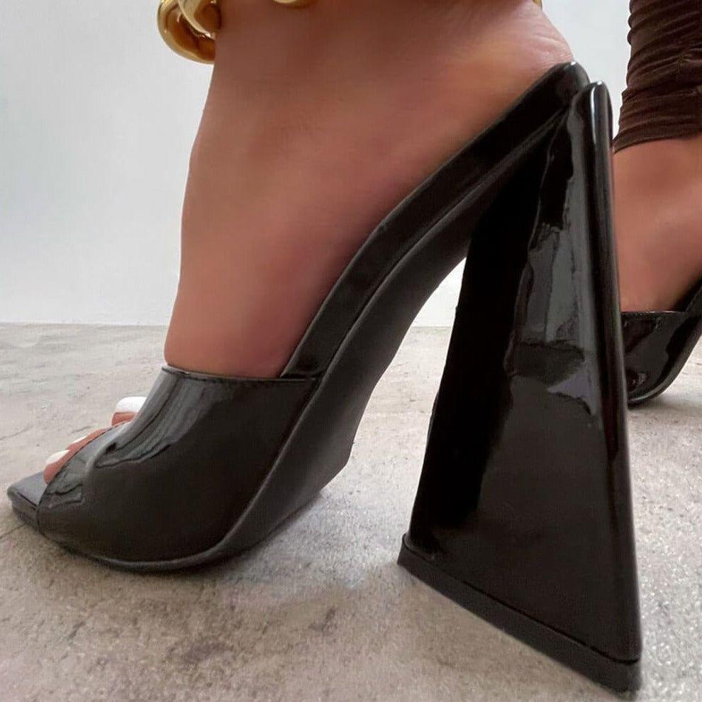 Fantasy Pyramid Block Heels - Black / 4 - Mermaid Way