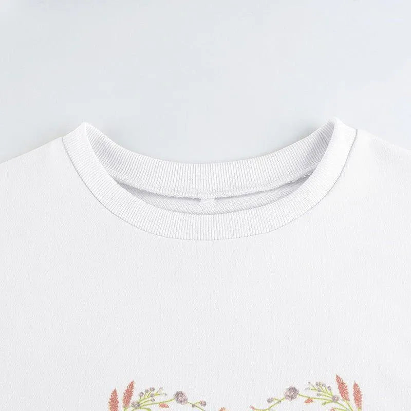 Malina Kitty Flower Print Vintage Sweatshirt - White / S - Mermaid Way